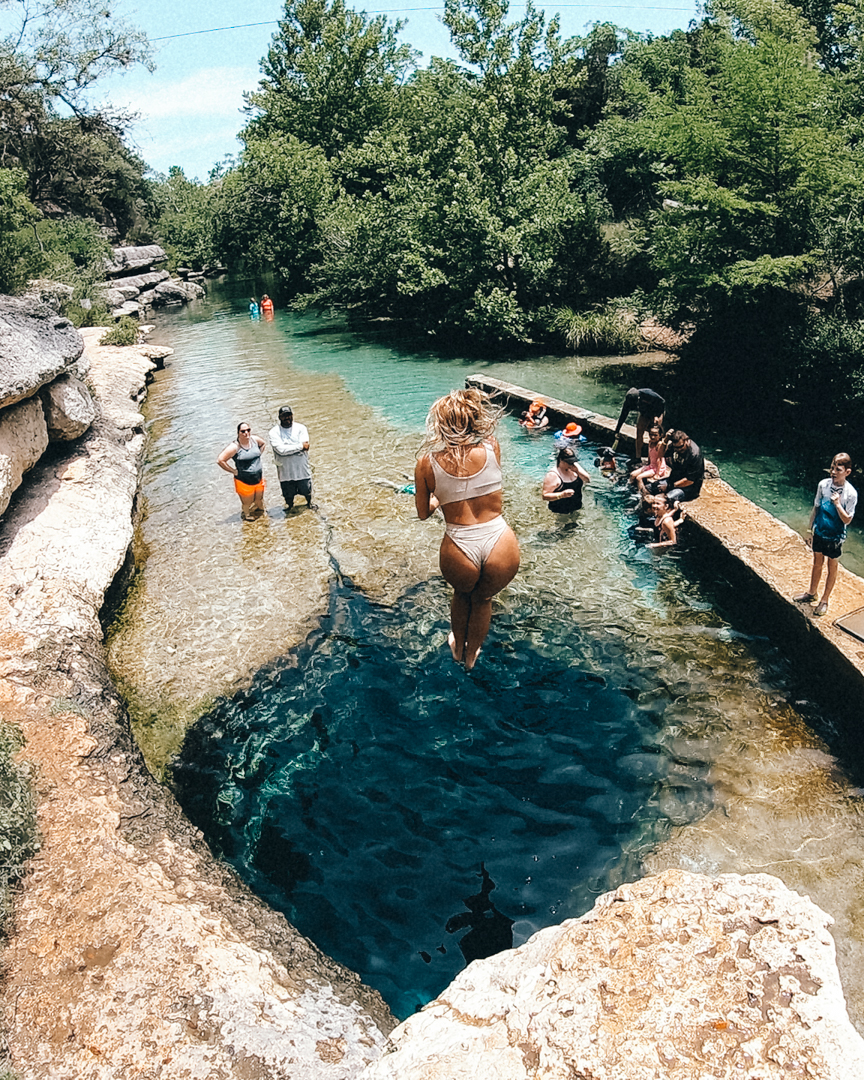 Guide to Jacob's Well in Austin Texas