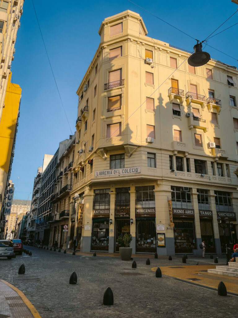 bookstore in Retiro / El Centro