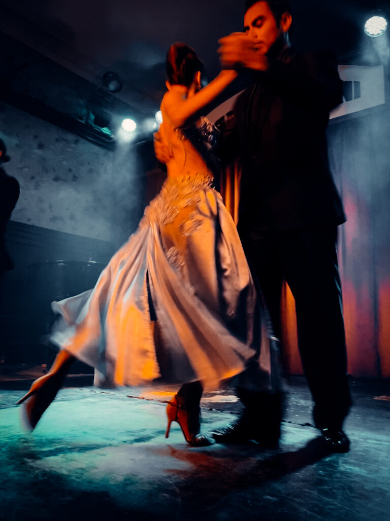 Cafe Tortoni tango show